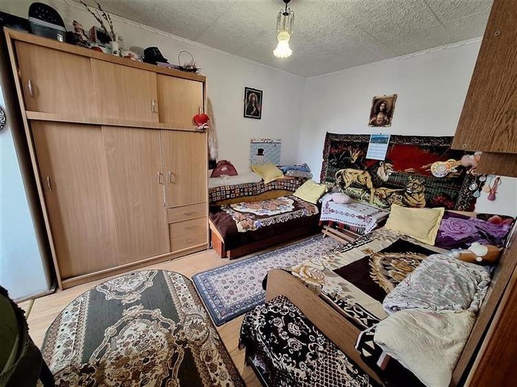 Apartament 2 amere semidecomandat , zona Narcisa - 4