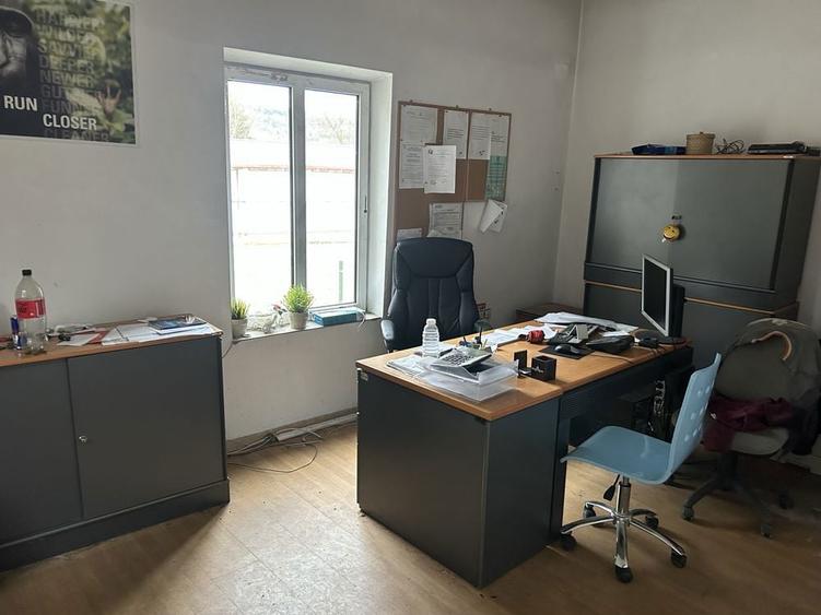 Inchiriez teren platforma beronata si birouri. Spatii depozitare. - 5