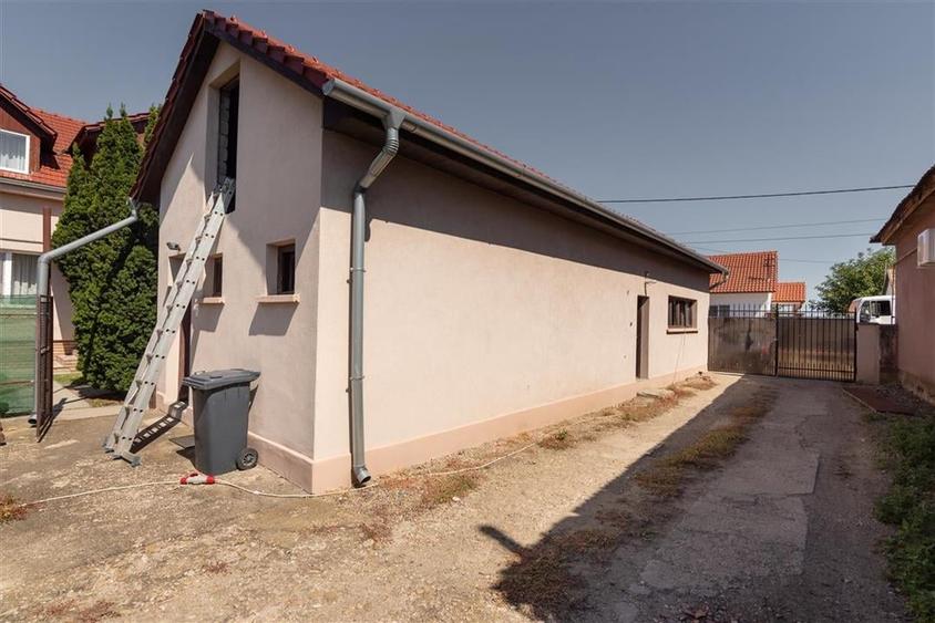 RECO Casa cu Atelier de lucru si teren mare - Santion - 55