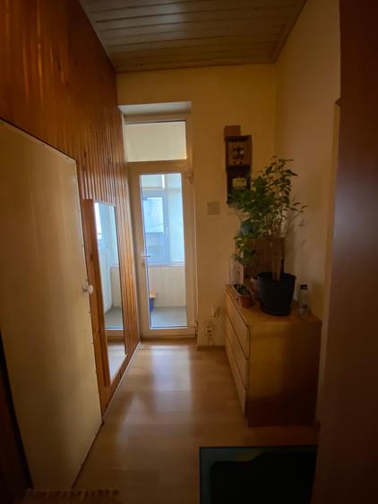 Casă  Parter + Etaj/ 64 mp/ loc parcare in curte/ Dr  Constantin Caracas - 2