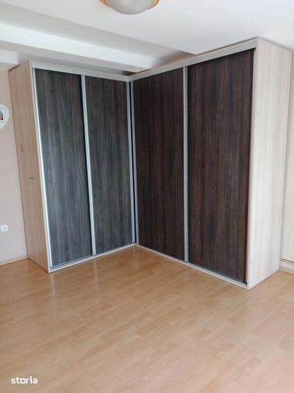 Casa spatioasa cu etaj si teren generos, zona urbana - 5