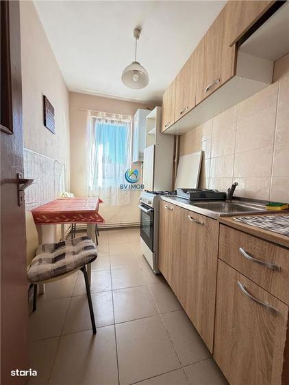 Vanzare apartament 3 camere, Zona Florilor, insorit,mobutilat, - 3