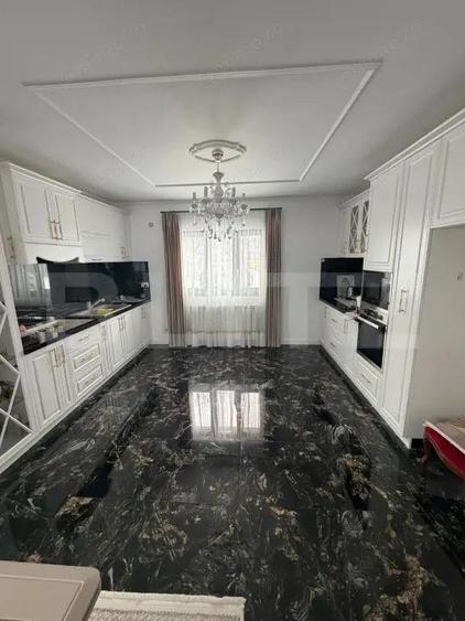 Elegan?a ?i spa?iu: re?edin?a exclusivista 250 m2, pe 20 ari teren, Siminicea - 9