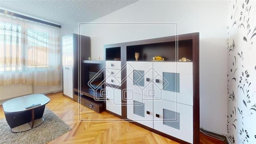 Apartament de vanzare in Sibiu - 47 mp utili + balcon - decomandat - 10