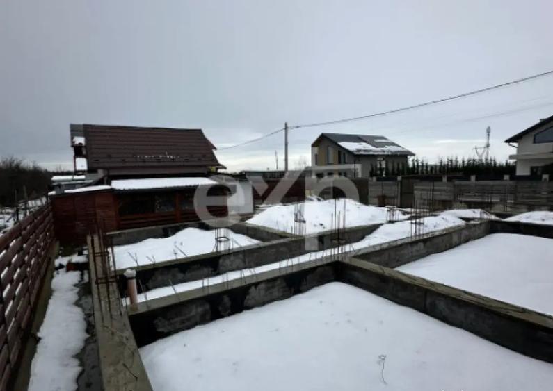 Teren 445 cu fundatie de casa mare + o Casuta locuibila mode - 12