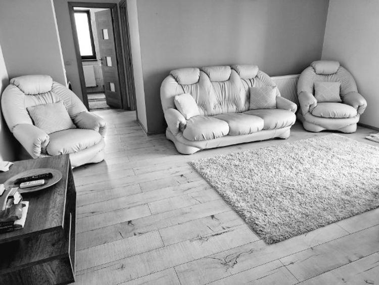 Inchiriez apartament cu 2 camere  - 1