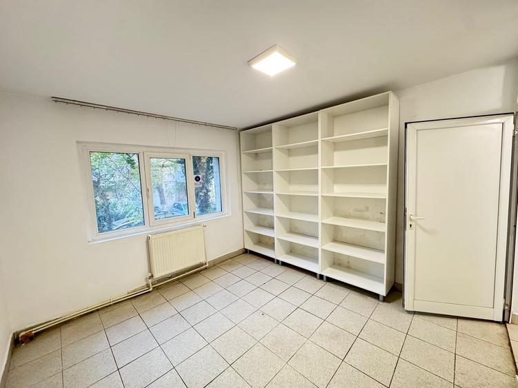 Spatiu stradal, 50 mp, zona Anda - 4