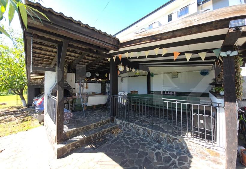 Casă individuală cu 4 camere cu Canalizare în Centura
