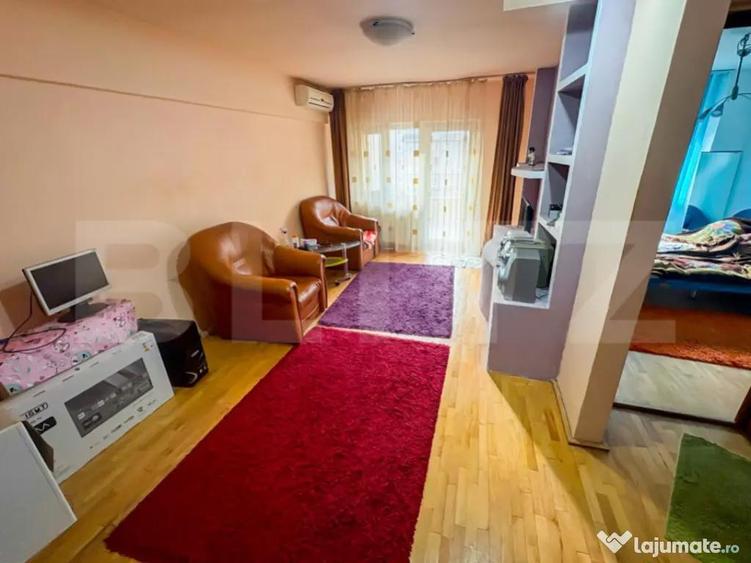 Apartament cu 4 camere, decomandat, zona Decebal - 2