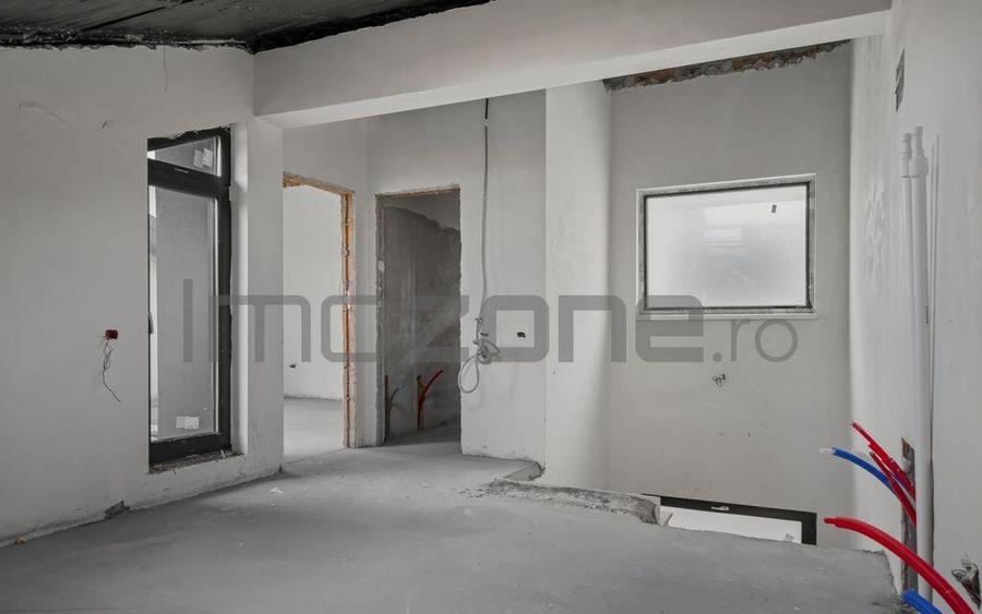 Casa spa?ioasa cu terasa ?i loc de parcare Milit... - 16