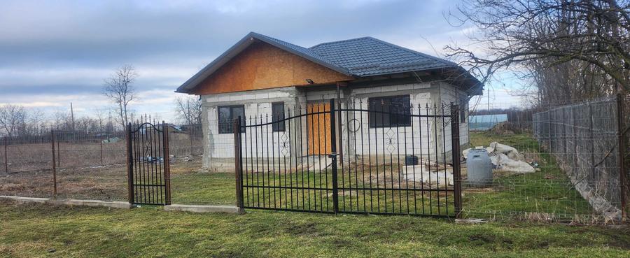 Casa de 80mp cu teren de 2000mp - 8