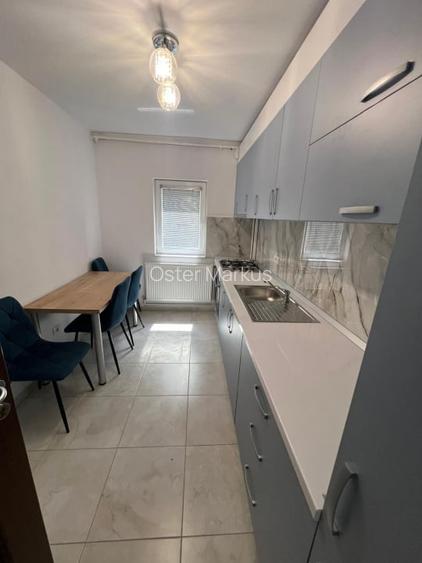 Apartament recent renovat cu Centrala proprie etaj 1 langa Parc
