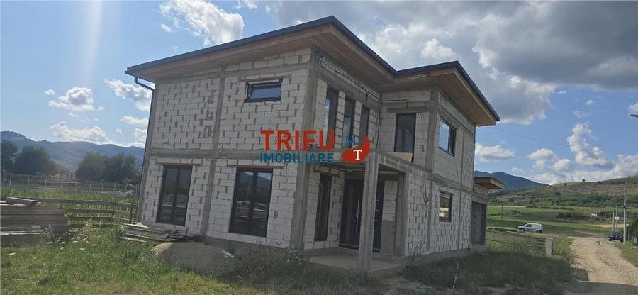 Casă nouă în Ighiu cu 5 camere și garaj - 2