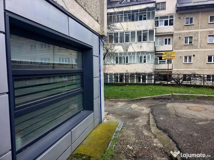 Spa?iu comercial de 68mp de vanzare in zona Central/ s... - 1