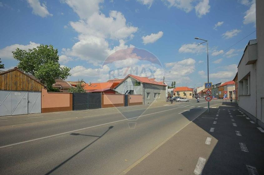 De vanzare Apartament cu 4 camere, langa Podul Centenarului - 44
