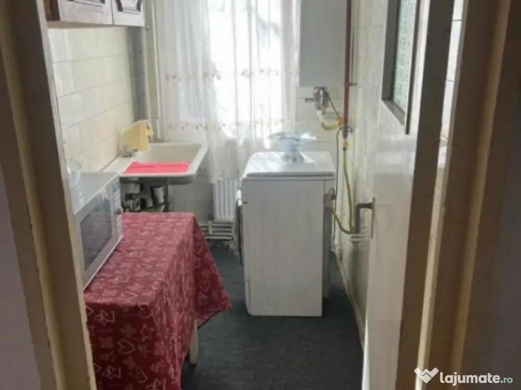 Apartament 2 camere decomandat , in Caracal, cartierul Dr. M - 7