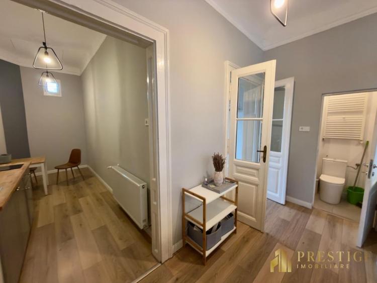 Birou individual premium de inchiriat pe str. Iuliu Maniu - Oradea - 1