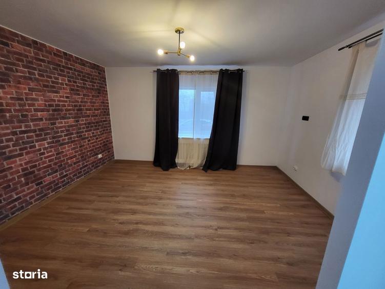 Casa de vanzare Strada Romana pret 109000 euro - 2