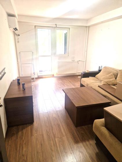 Apartament cu 2 camere decomandat în Drumul Taberei