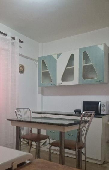 Vand apartament 2 camere zona MB - 2