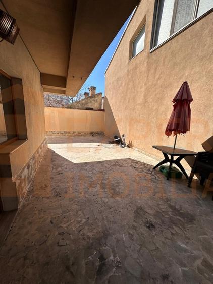 Apartament 2 camere de vanzare, situat in zona Casa de Cultura - 11