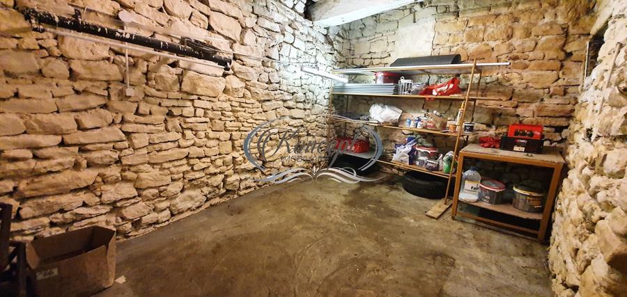 Birou in cladire istorica cu terasa si boxa, strada Eroilor - 9