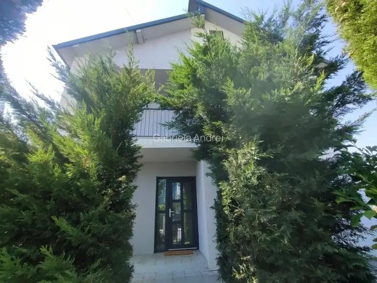Casă cu 5 Camere | Locuinta sau Birouri | Gradina cu Pomi Fructiferi