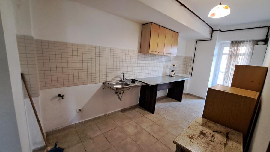 APARTAMENT 3 CAMERE - SUPRAFATA GENEROASA - 19