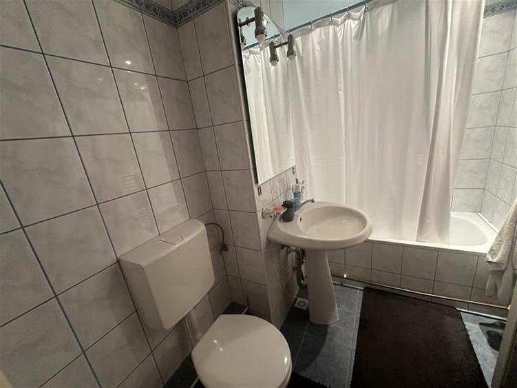 Mobilat și utilat cu 2 balcoane, modificat ?n 3 camere, aproape de Piaț - 10