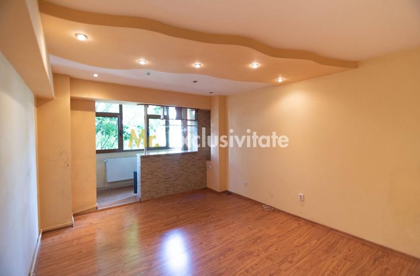 Apartament cu 3 camere decomandat în Prundu
