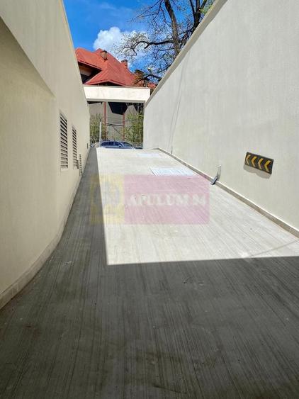 Apartament cu 3 camere decomandat în Grădina Icoanei