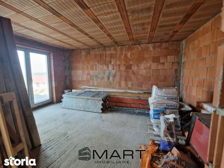 Casă cu 5 camere cu Teren 500 Mp în Șura Mare