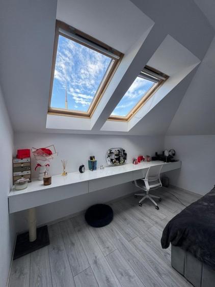 Casă cu 5 camere cu Teren 929 Mp în Central