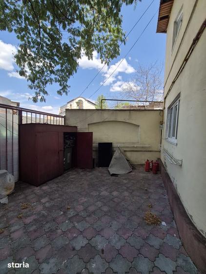 Casă cu 6 camere cu Teren 400 Mp în Centrul Civic