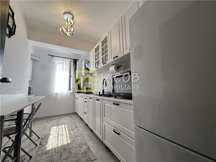 Apartament cu 2 camere decomandat în Calea Moldovei