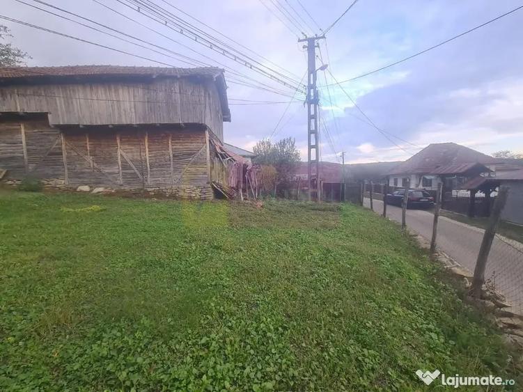 Casă cu 3 camere cu Teren 3410 Mp în Aluniș