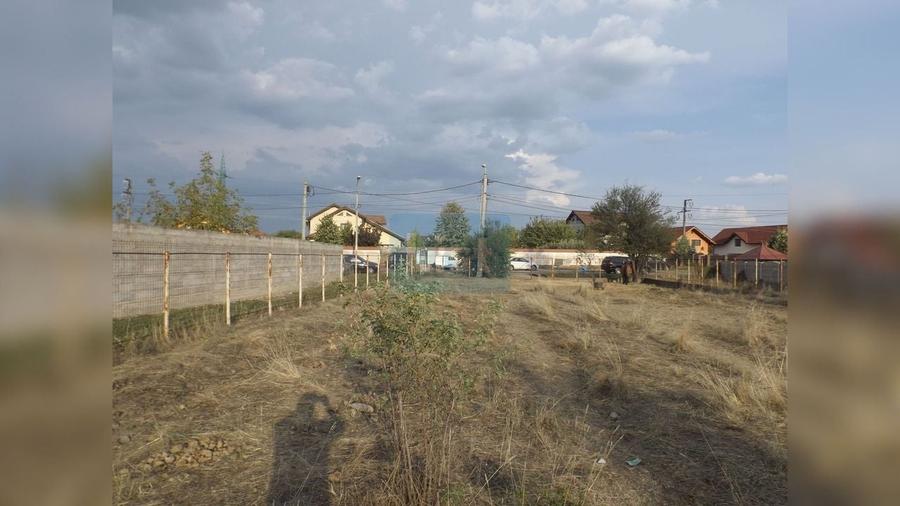 Teren Construcții extravilan de 1369 mp, în Central