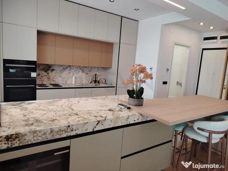Apartament cu 3 camere decomandat în Central