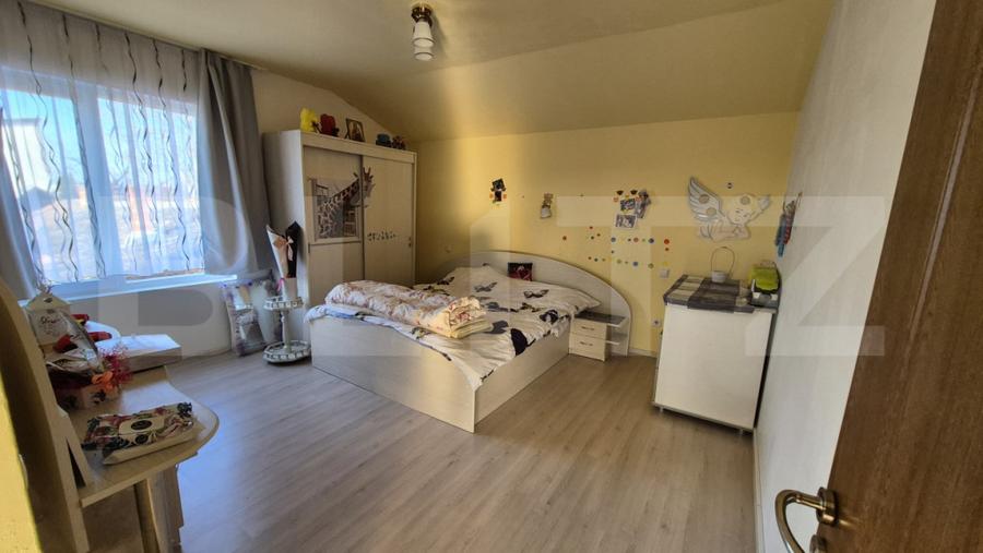 Casă cu 5 camere cu Teren 496 Mp în Cloșca
