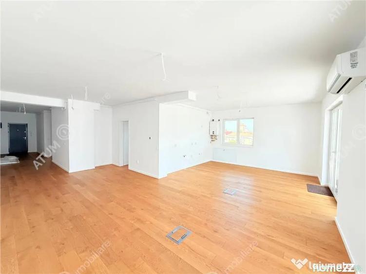 Apartament cu 4 camere decomandat în Vasile Aaron