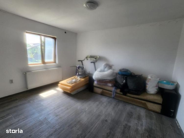 Casă cu 3 camere în Lilieci