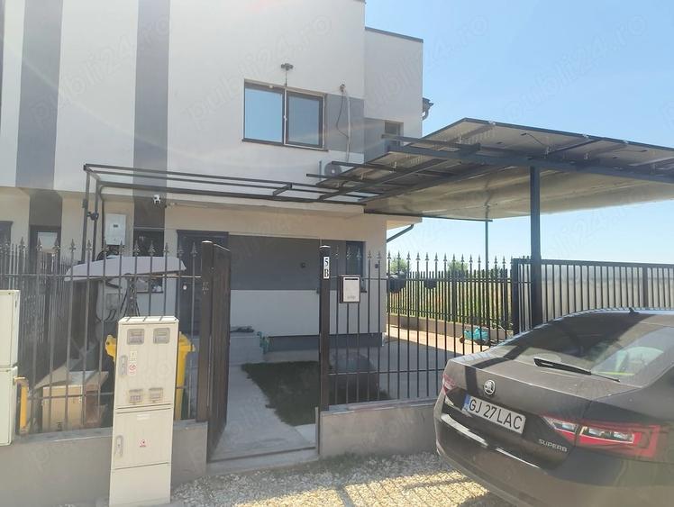 Casă cu Teren 283 Mp în Turburea