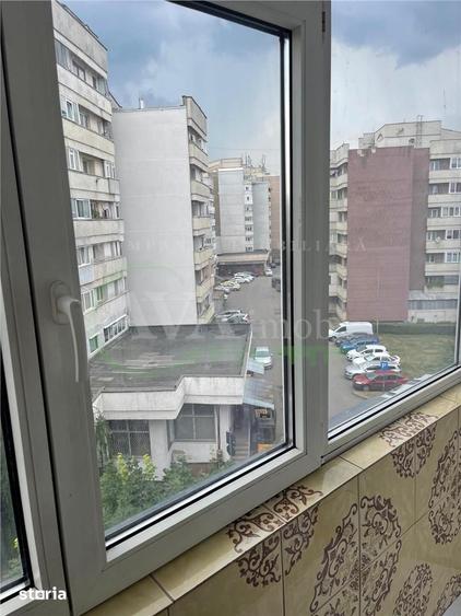 Apartament cu 2 camere decomandat în Energiei