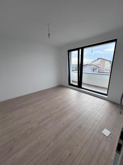 Apartament cu 3 camere decomandat în Albert