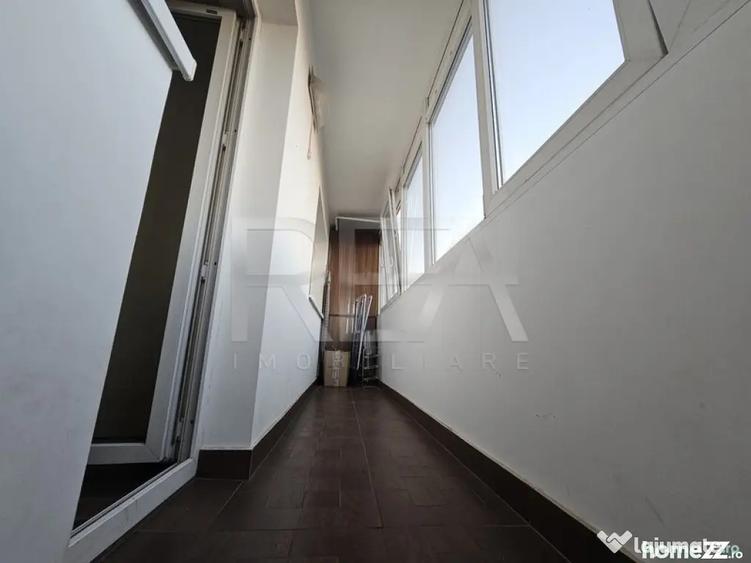 Apartament cu 3 camere semidecomandat în Timpuri Noi