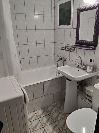 Garsonieră decomandată în Moșilor