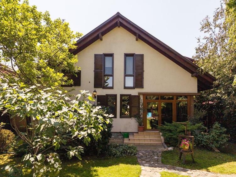 Locuiește lângă pădure, dar cu toate facilitățile la îndemână - 1