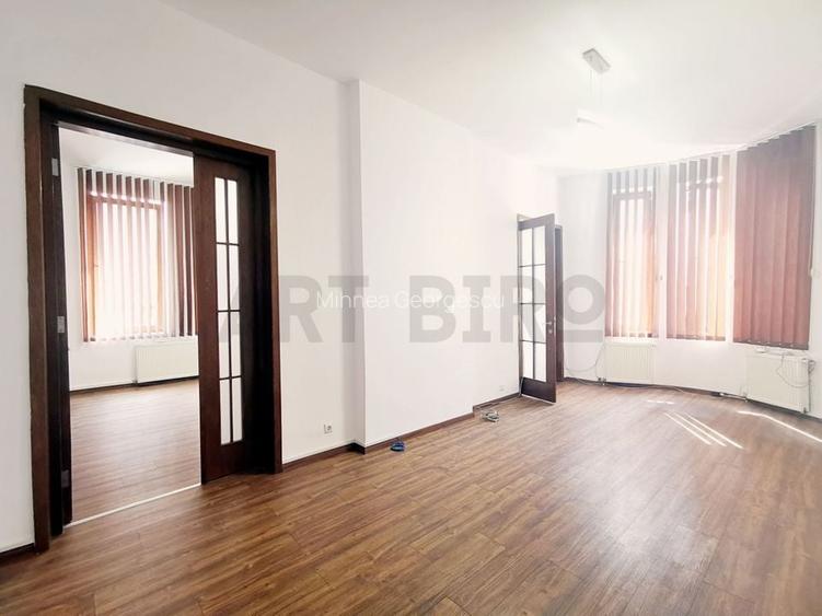 Zero comision, vila renovata 120mp Unirii birou sau clinica, 9' metrou