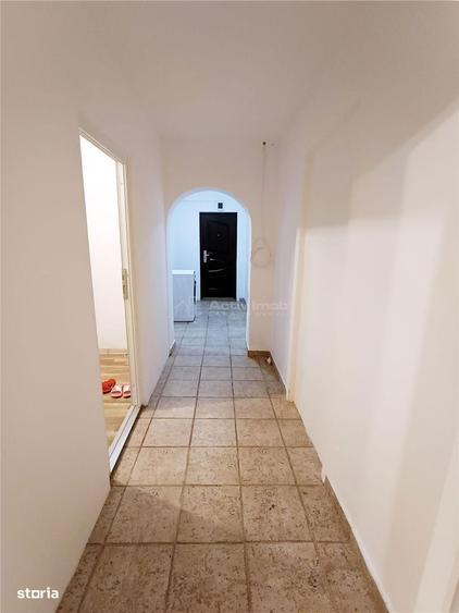 Apartament 2 camere ultracentral in Moldova Noua - 11