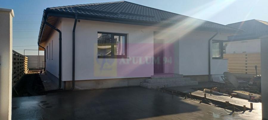 Săbăreni, casă parter 4 camere, CT, terasă, pivniță, teren 478 mp - 2